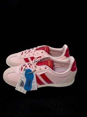 adidas Barreda LO size 6.5 women’s